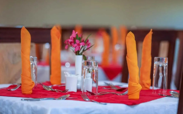 Maxland Hotel Juja