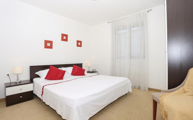 Amazing Home in Podstrana With Wifi and 3 Bedrooms