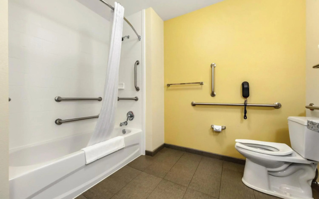 Sleep Inn & Suites Devils Lake