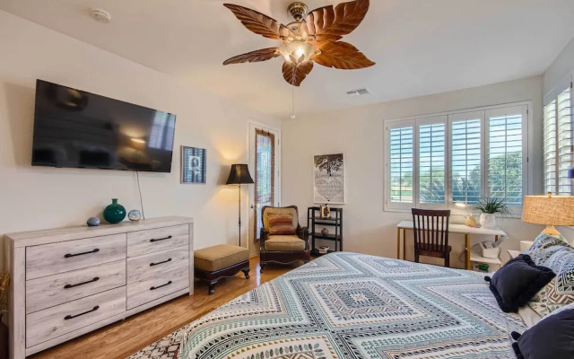 Heated Pool, Gas Grill & Yard: Phoenix Retreat!