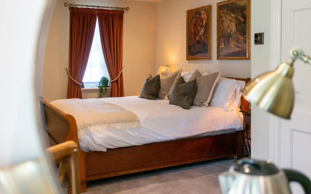 High Corner Inn