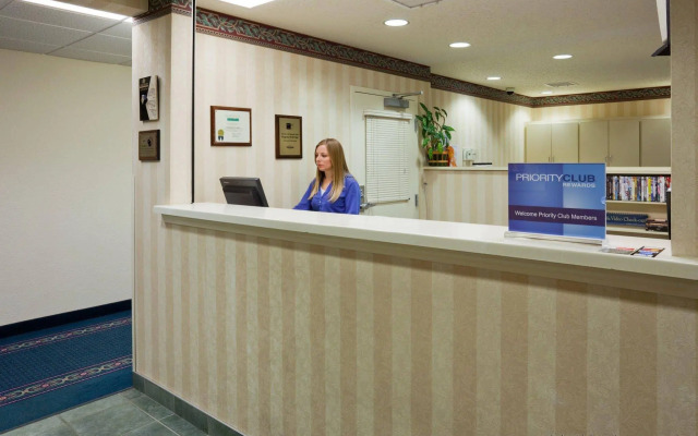 Candlewood Suites Appleton by IHG