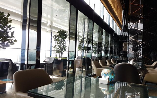 LUME Platinum Suites