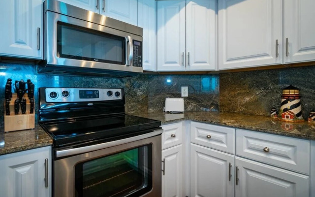 Bridgeport Condo 204