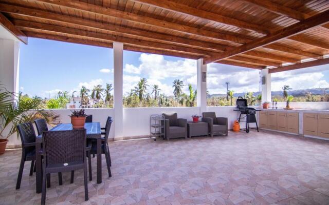Private Rooftop Patio 2 Bedroom Apartment