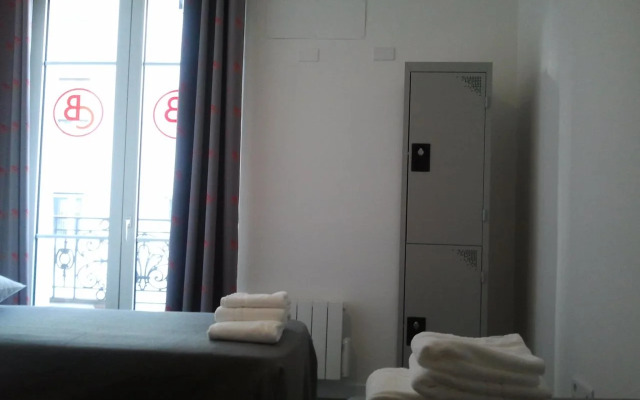 Beautiful Belleville Hostel & Hotel