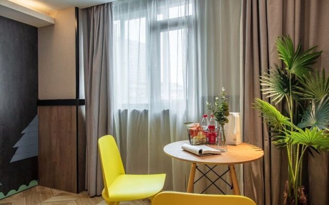 Iforest Hotel (Shanghai Hongkou Football Stadium)
