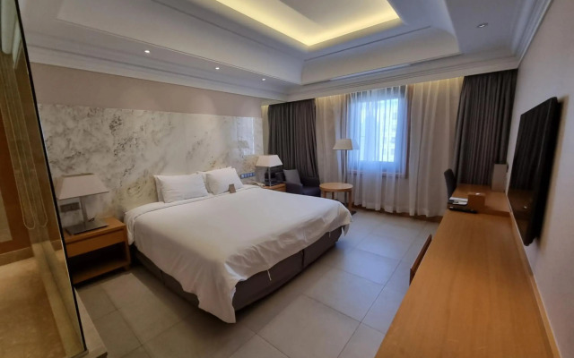 Pine Grove Hotel