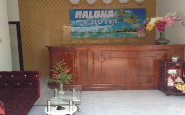 Halona Hotel