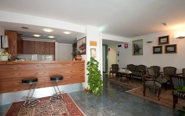 Hotel Salus