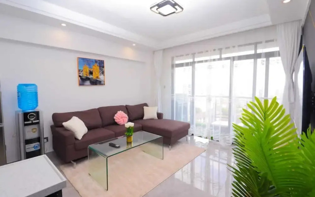 Lux Suites City Oasis Apartments