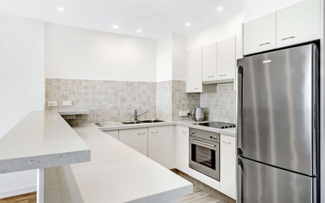 Absolute Beachfront - Central Surfers Paradise