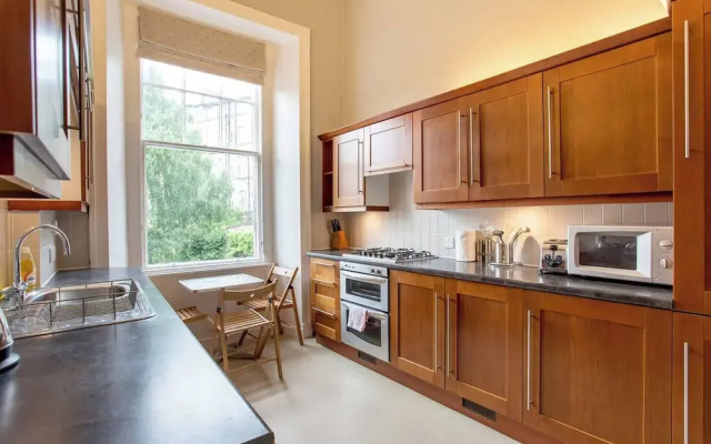 JOIVY Doune Terrace Apartment: Edinburgh New Town Prime Location