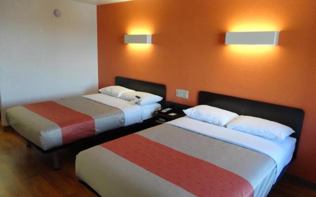 Motel 6 Round Rock, TX