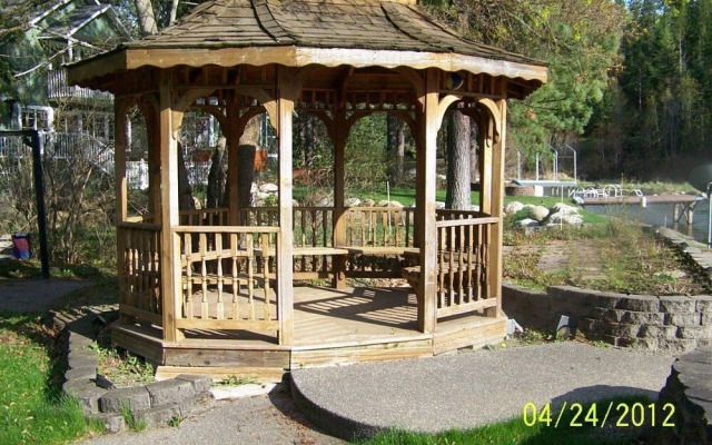 6689 Harbor (Big) - 2 Br home by RedAwning