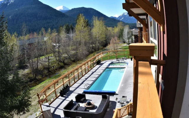 Pemberton Valley Lodge