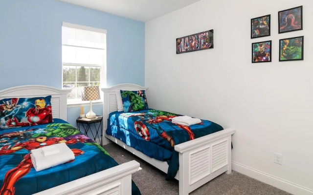 Great Escape to the Enclaves Near Disney!