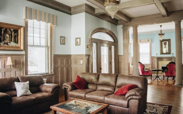 1912 Bed and Breakfast