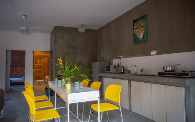 Rouhi Retreats By Doulos