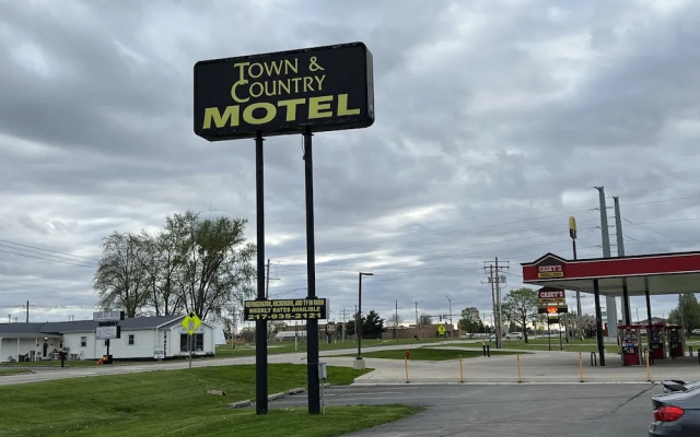 Town & Country Motel