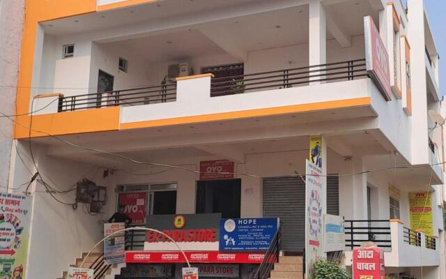 OYO 80490J Shiv Palace