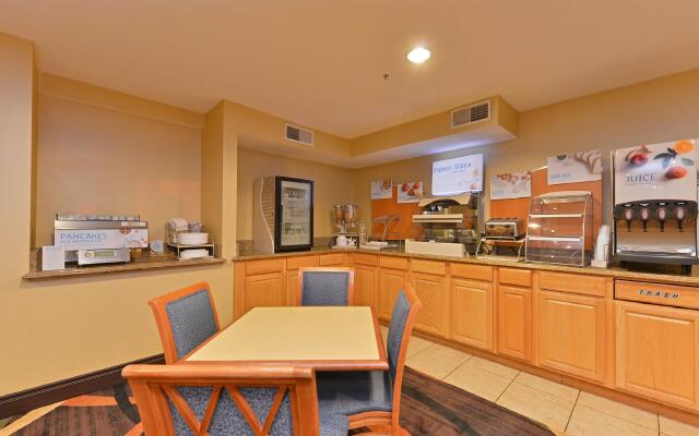 Best Western Oswego Hotel