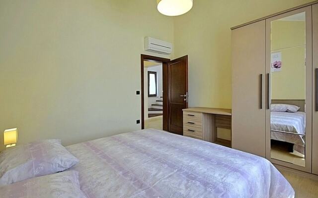 Villa Genia 2