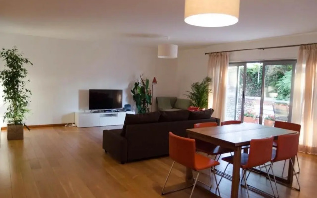 Welcome to Lisbon's Spacious Hidden