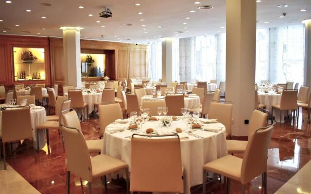 Lamaro Hotel