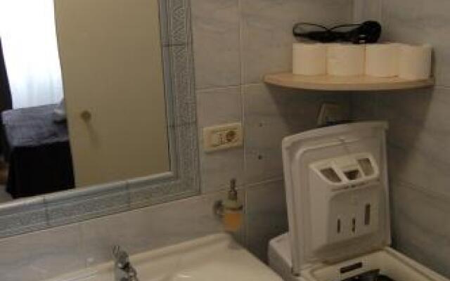 House Lodging Apartments Toni