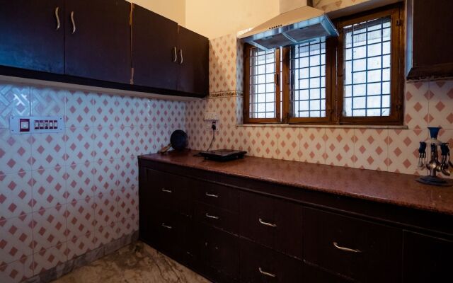OYO 13112 Home Peaceful Stay IT Park