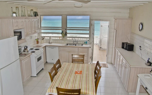 Beautiful Three Bedroom Beachfront Villa