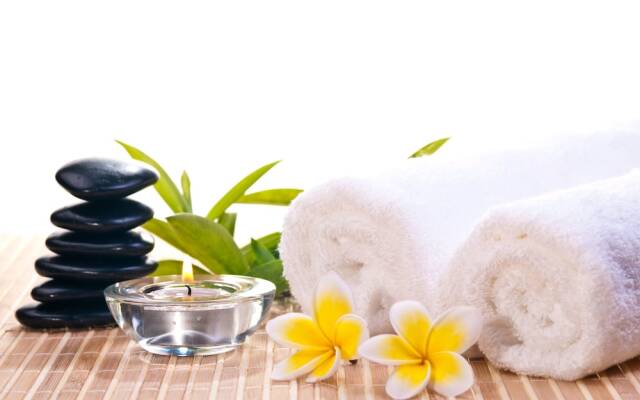 Mayflower Saigon Hotel