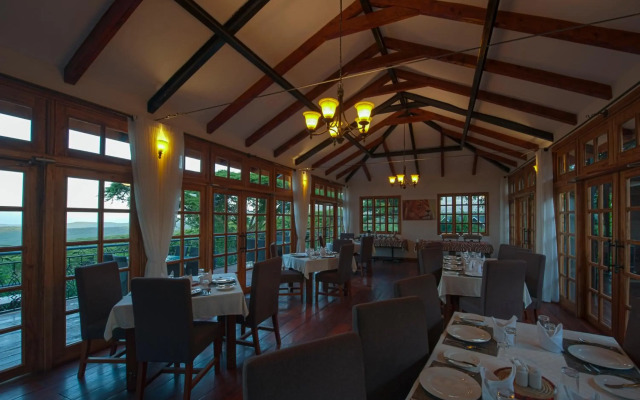 Karibu Camps Lodges-Ngorongoro Lions Paw