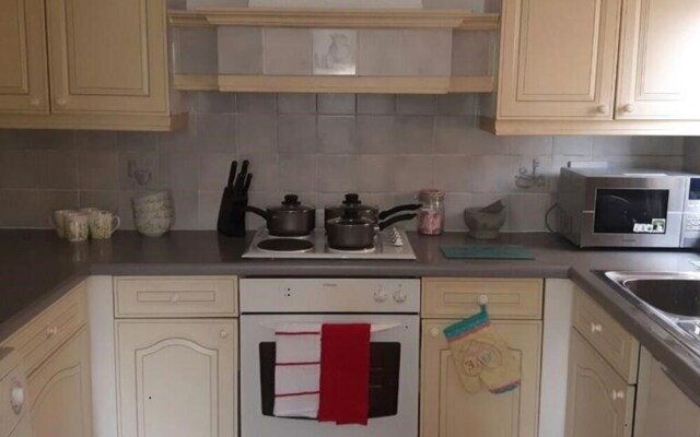 Richmond Court Apartment by Cardiff Holiday Homes