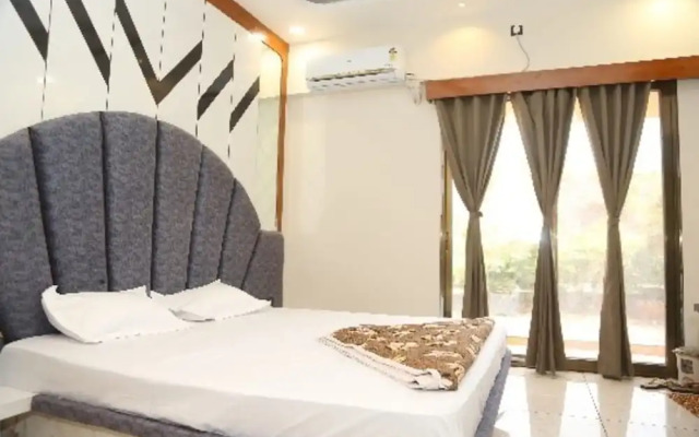 Purnima Hotel