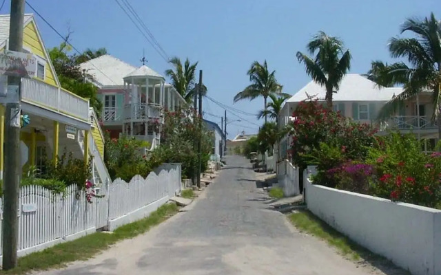 Conch Shell Harbour Island 5 Bedroom Home