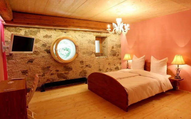 Hotel Gaststätte Rainhof Scheune