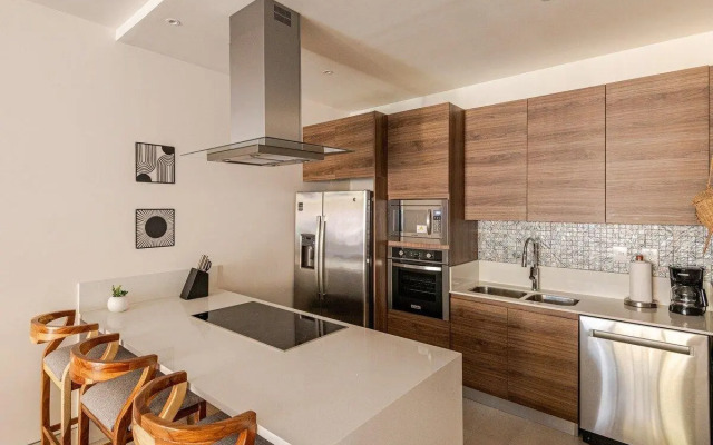 Elegante Condo, con alberca, zona Tezal