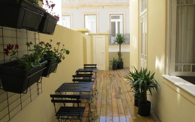 Baixa24 · City Center Private Sun Deck Apartment