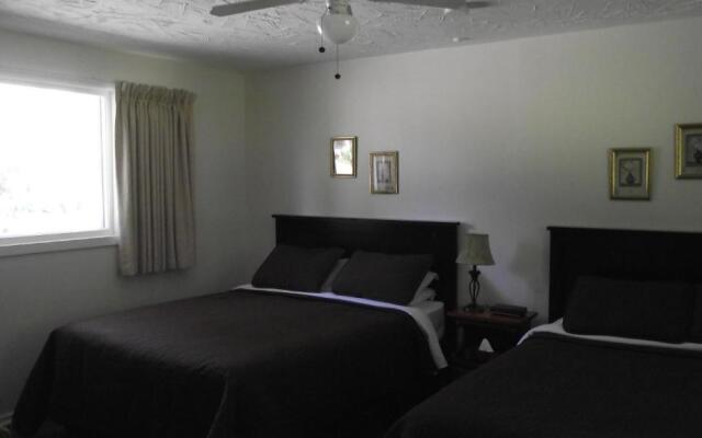 Orchard Queen Motel & RV Park