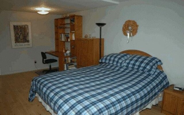 Ashbury Inn on the River Bed & Breakfast