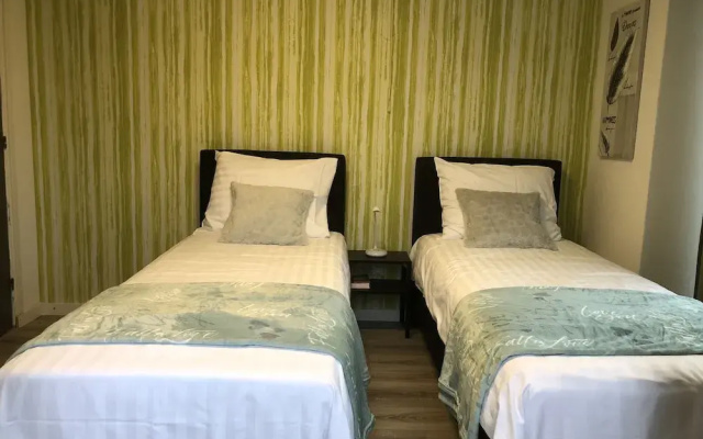 Mimosa Hotel