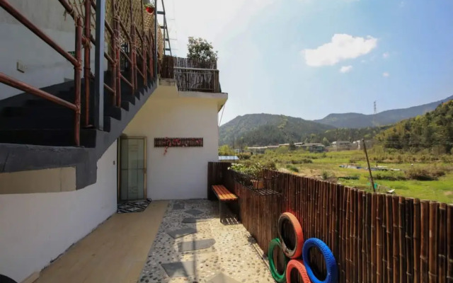 The Colorful House