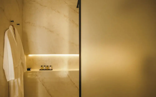 Pnoe Luxury Suites
