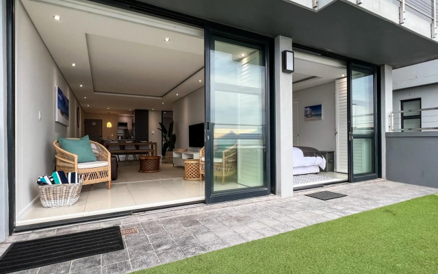 Blouberg Luxury Beachfront Apartment