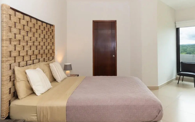The Golf-view Condo by Acomodo