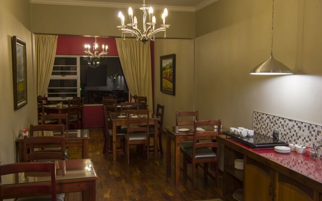 Bayswater Lodge