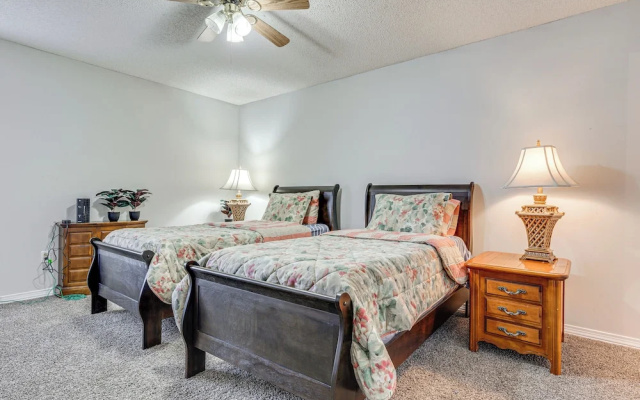 Charming Satsuma Home ~ 14 Mi to Mobile!
