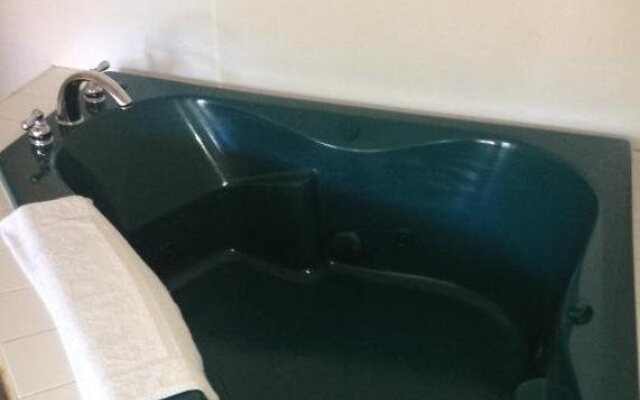 Kings Row Inn